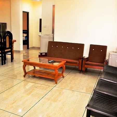 Baith Ul Kareem Apartment Kochi Екстериор снимка